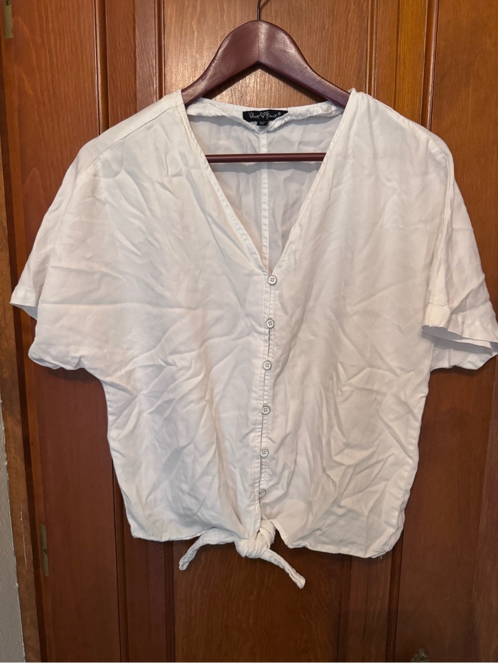Velvet Heart White Button-Front Tie Hem Blouse